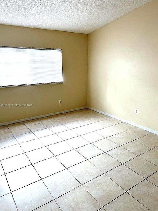 出租: $1,730 (1 贝兹, 1 浴室, 659 平方英尺)