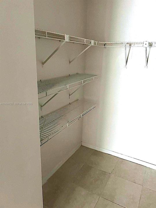 出租: $1,730 (1 贝兹, 1 浴室, 659 平方英尺)