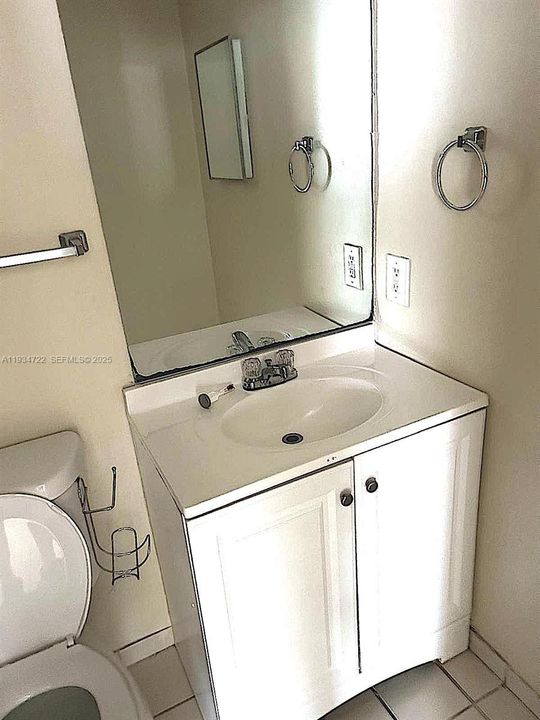 出租: $1,730 (1 贝兹, 1 浴室, 659 平方英尺)