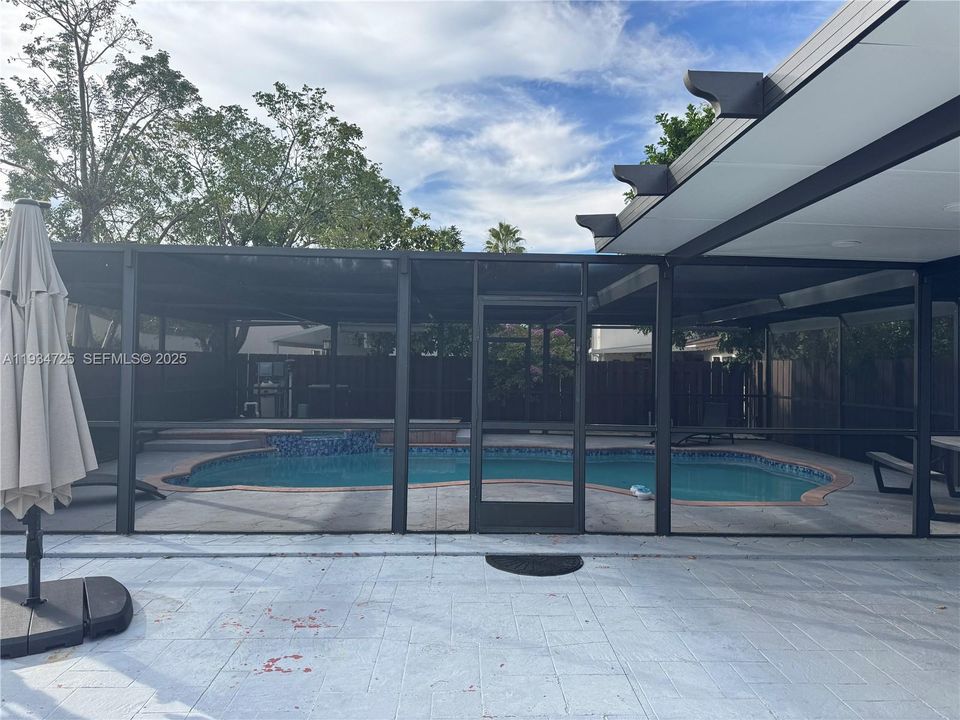 For Rent: $4,500 (3 beds, 2 baths, 2023 Square Feet)