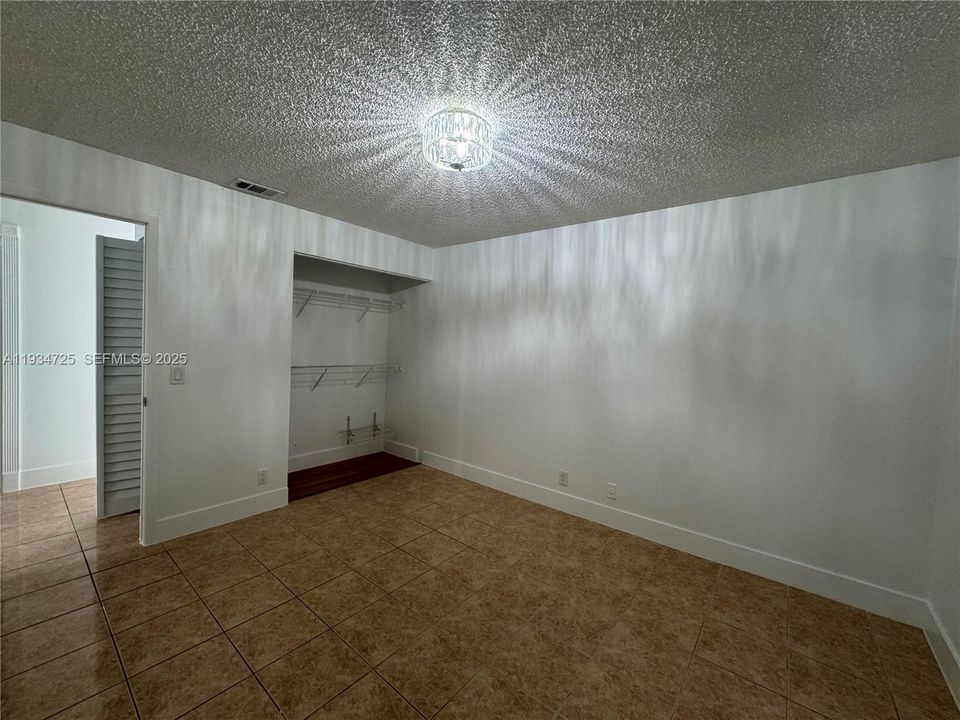 For Rent: $4,500 (3 beds, 2 baths, 2023 Square Feet)