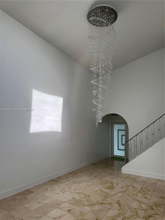 For Rent: $4,500 (3 beds, 2 baths, 2023 Square Feet)