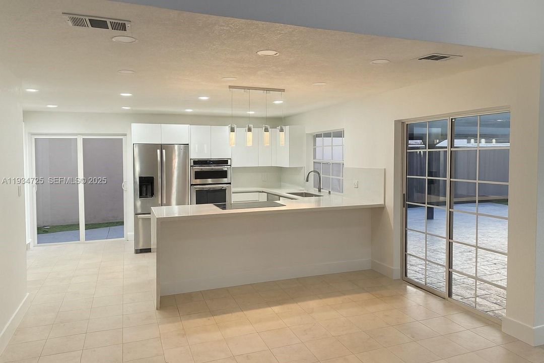 For Rent: $4,500 (3 beds, 2 baths, 2023 Square Feet)