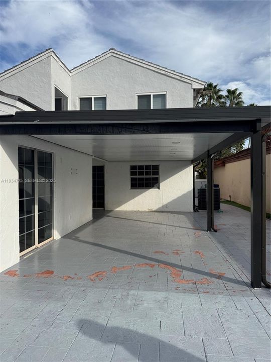 For Rent: $4,500 (3 beds, 2 baths, 2023 Square Feet)