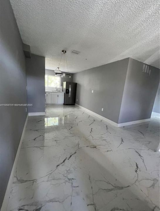 En Renta: $3,500 (4 camas, 2 baños, 1330 Pies cuadrados)