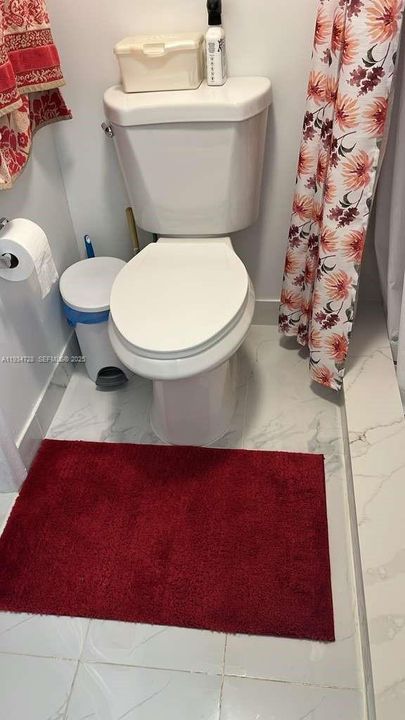 出租: $2,200 (2 贝兹, 1 浴室, 758 平方英尺)