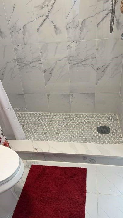 出租: $2,200 (2 贝兹, 1 浴室, 758 平方英尺)