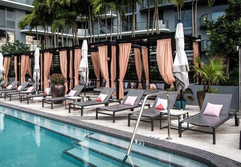 В аренду: $3,390 (1 спален, 1 ванн, 681 Квадратных фут)