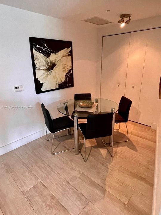 В аренду: $3,390 (1 спален, 1 ванн, 681 Квадратных фут)