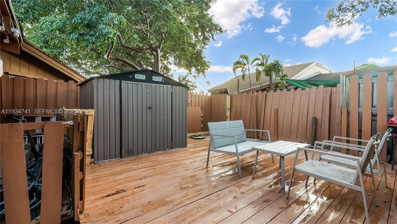 На продажу: $450,000 (2 спален, 2 ванн, 1076 Квадратных фут)