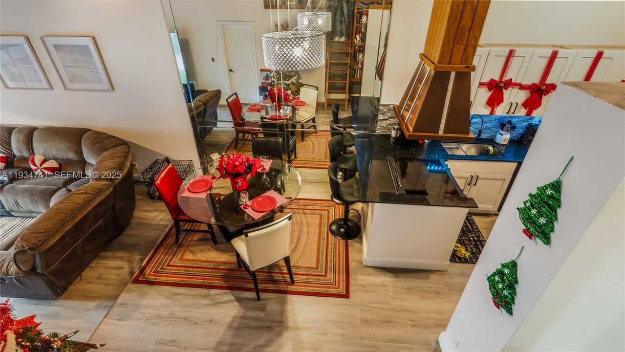 На продажу: $450,000 (2 спален, 2 ванн, 1076 Квадратных фут)