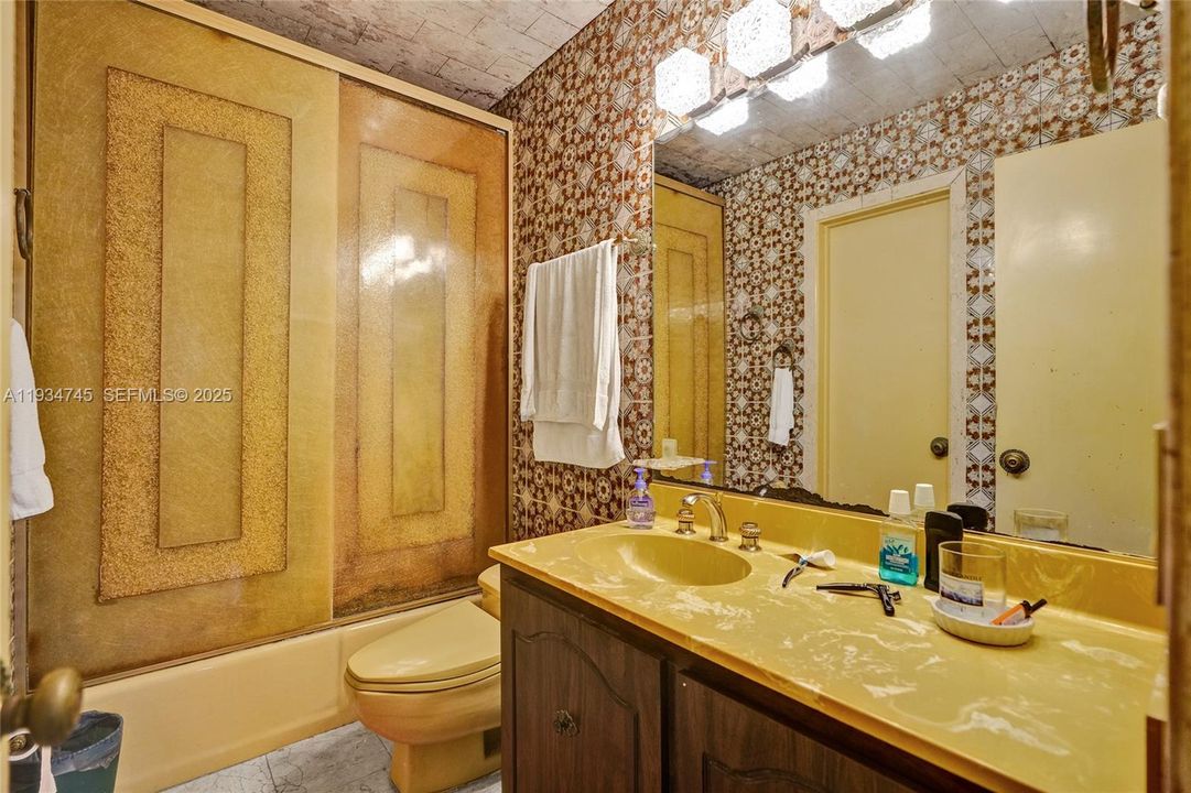 待售: $1,750,000 (7 贝兹, 7 浴室, 7919 平方英尺)