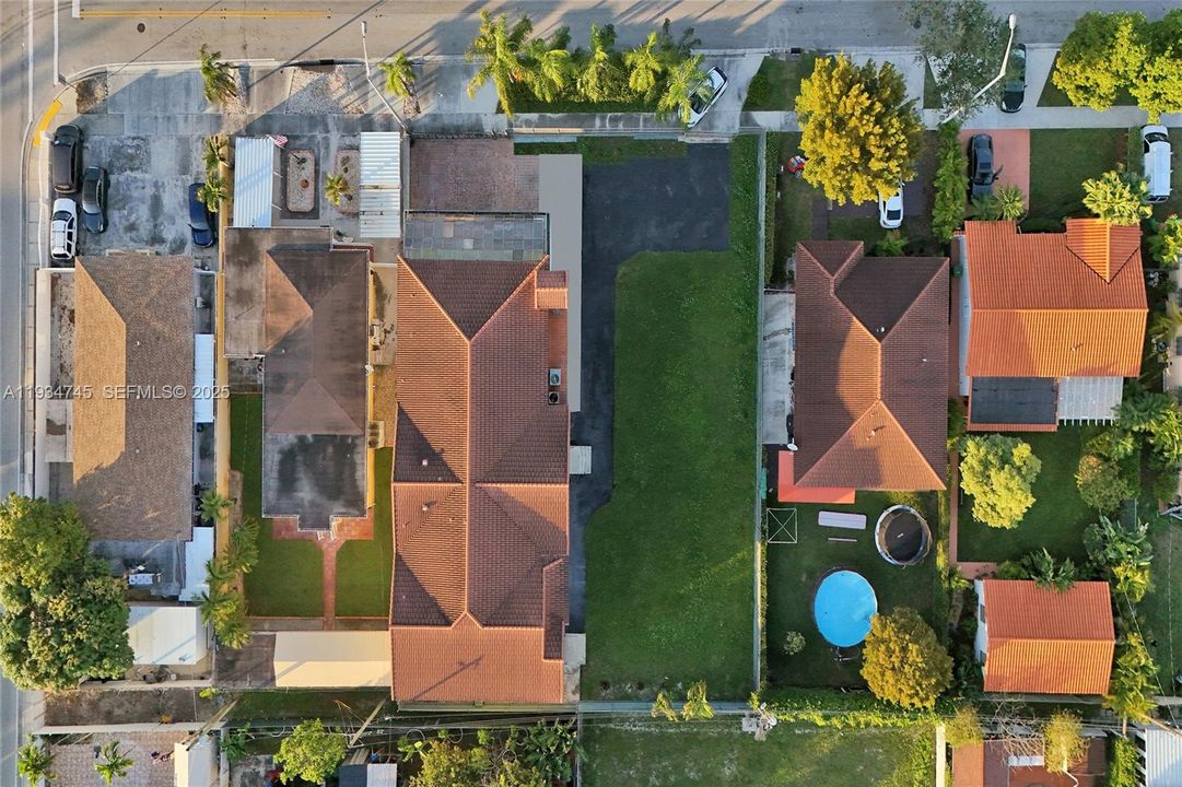 待售: $1,750,000 (7 贝兹, 7 浴室, 7919 平方英尺)