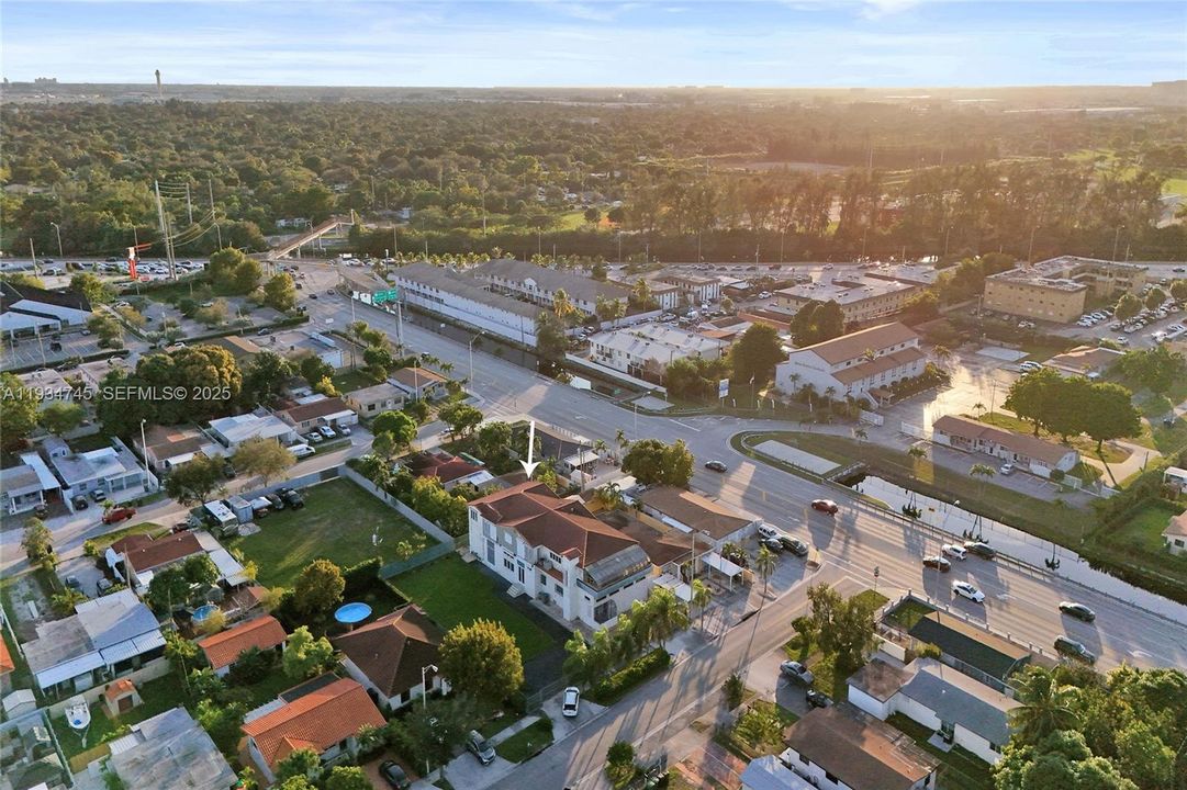 待售: $1,750,000 (7 贝兹, 7 浴室, 7919 平方英尺)