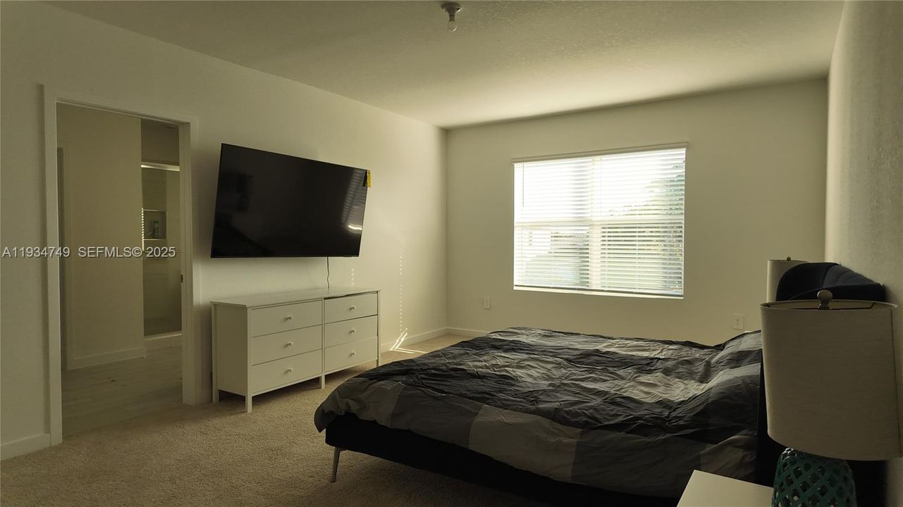 В аренду: $3,900 (4 спален, 2 ванн, 2400 Квадратных фут)