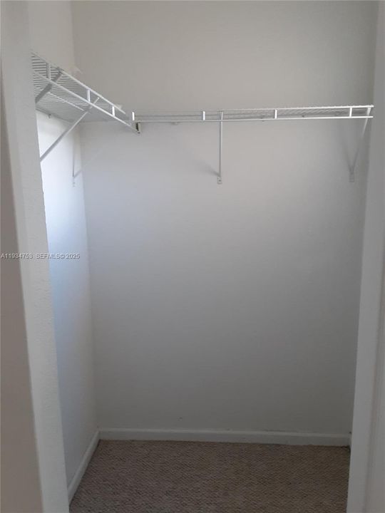 For Rent: $3,200 (5 beds, 3 baths, 2070 Square Feet)