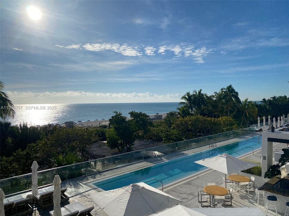 出租: $8,500 (1 贝兹, 1 浴室, 960 平方英尺)