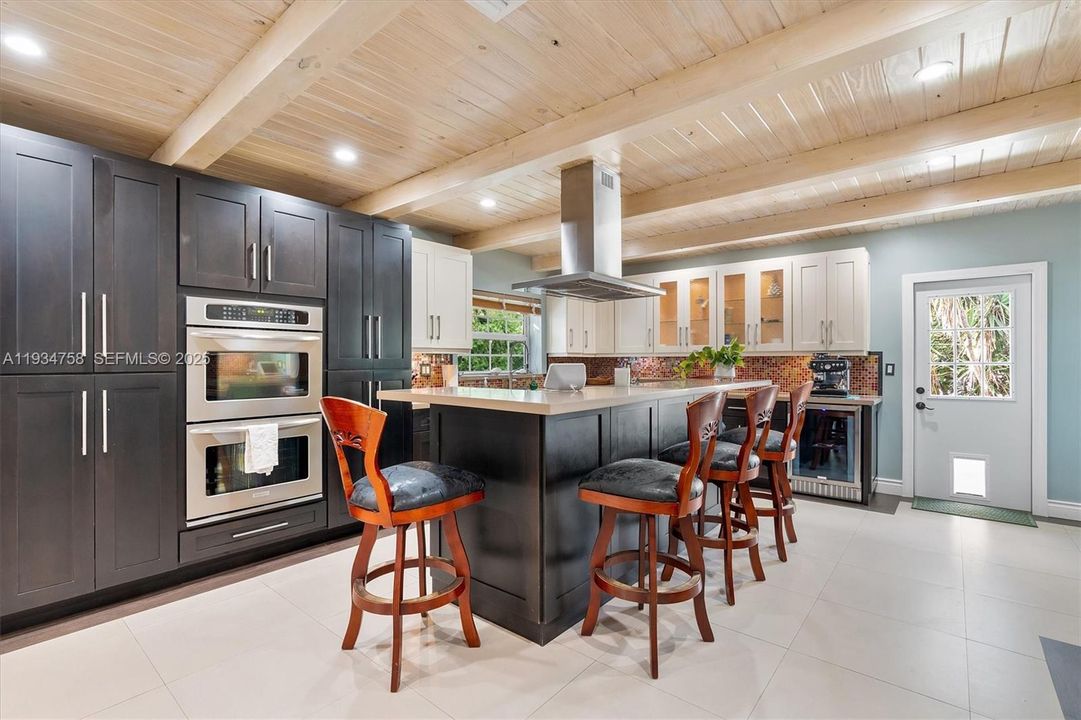 На продажу: $2,000,000 (5 спален, 4 ванн, 2770 Квадратных фут)