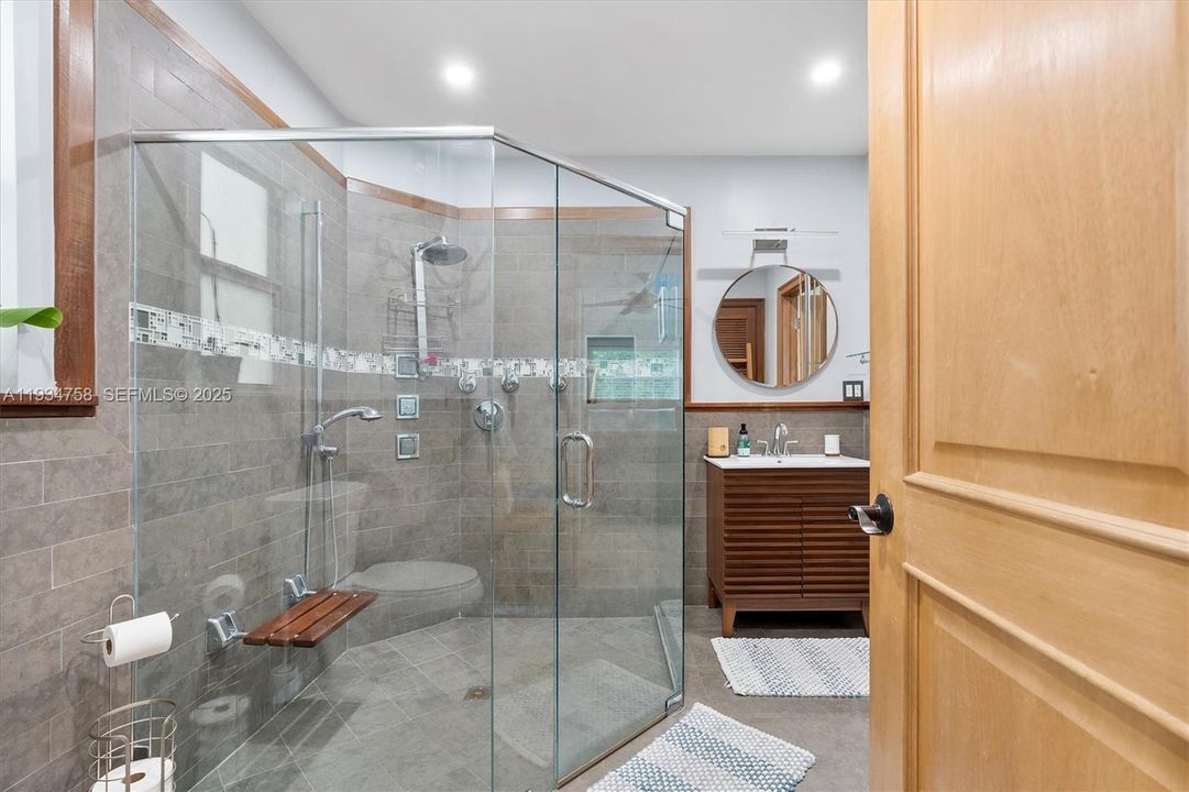 На продажу: $2,000,000 (5 спален, 4 ванн, 2770 Квадратных фут)