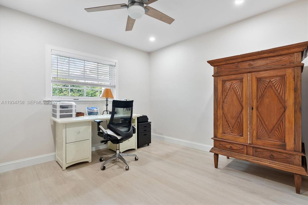 На продажу: $2,000,000 (5 спален, 4 ванн, 2770 Квадратных фут)