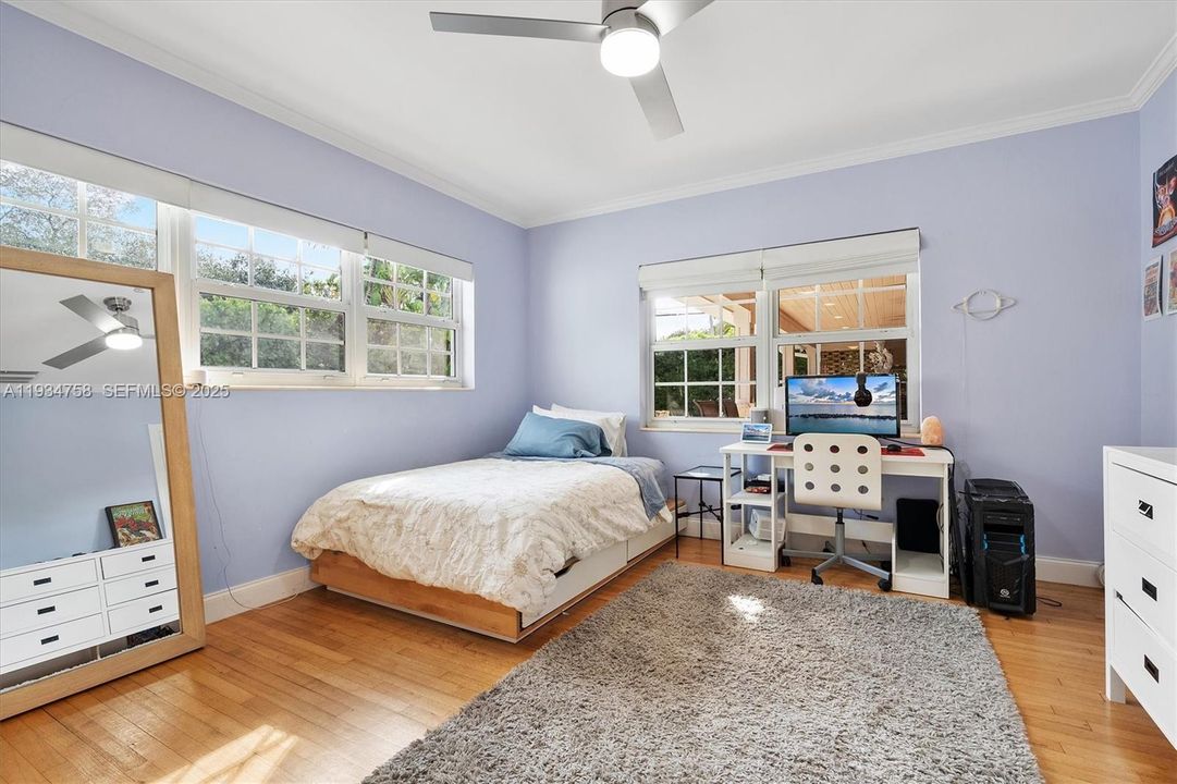 На продажу: $2,000,000 (5 спален, 4 ванн, 2770 Квадратных фут)