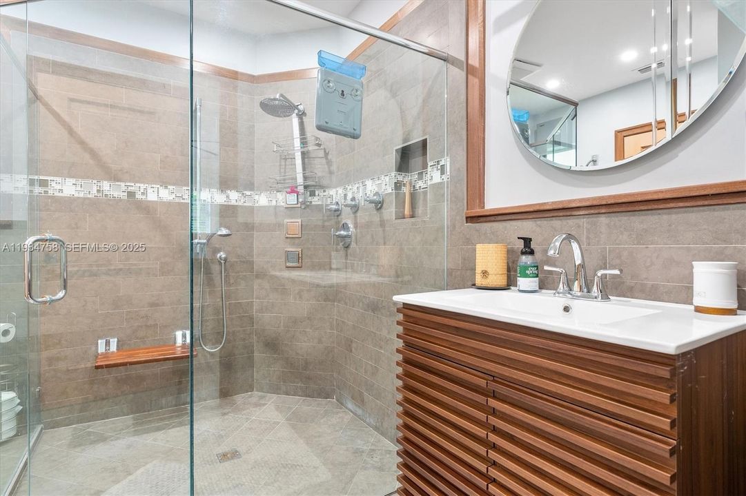 На продажу: $2,000,000 (5 спален, 4 ванн, 2770 Квадратных фут)