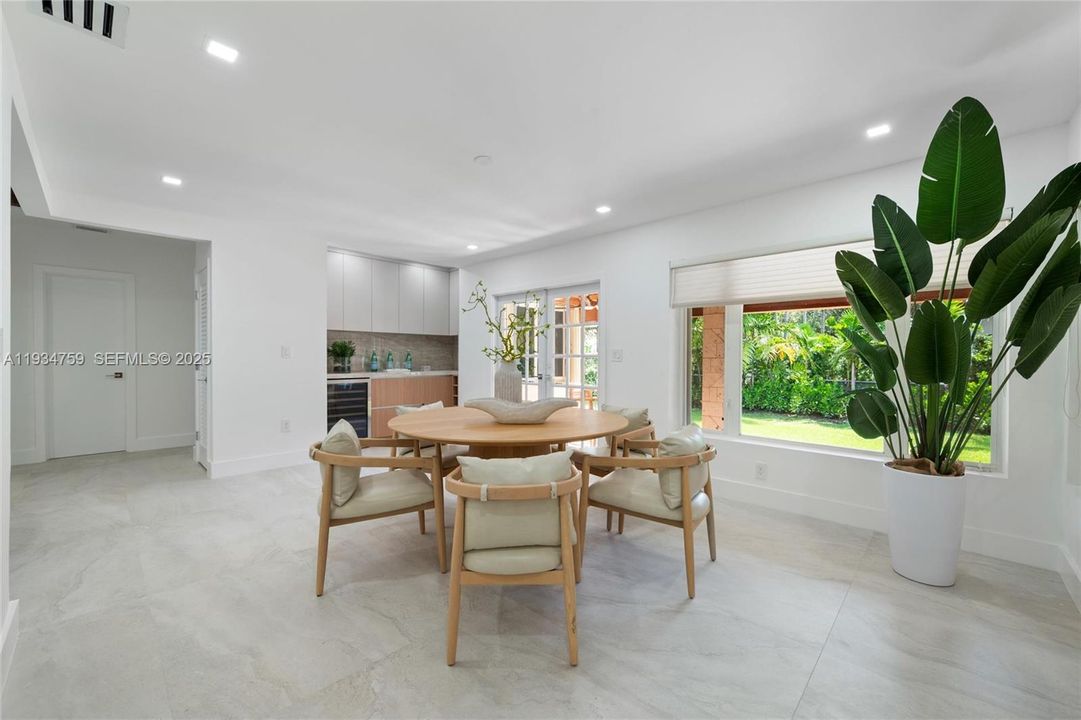 For Rent: $18,000 (4 beds, 3 baths, 2415 Square Feet)