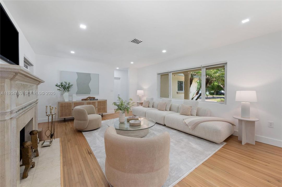 For Rent: $18,000 (4 beds, 3 baths, 2415 Square Feet)