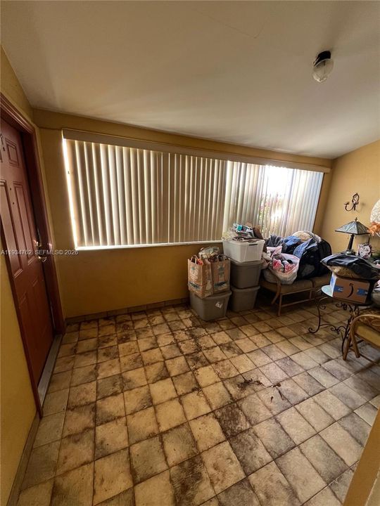 На продажу: $750,000 (4 спален, 2 ванн, 2052 Квадратных фут)