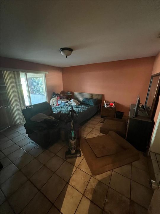 На продажу: $750,000 (4 спален, 2 ванн, 2052 Квадратных фут)