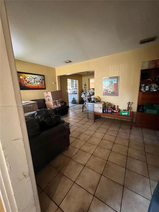 На продажу: $750,000 (4 спален, 2 ванн, 2052 Квадратных фут)