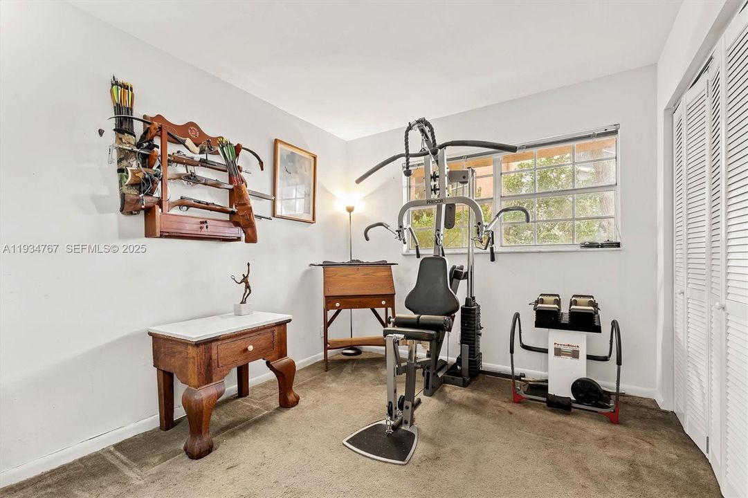 For Sale: $290,000 (3 beds, 2 baths, 1496 Square Feet)