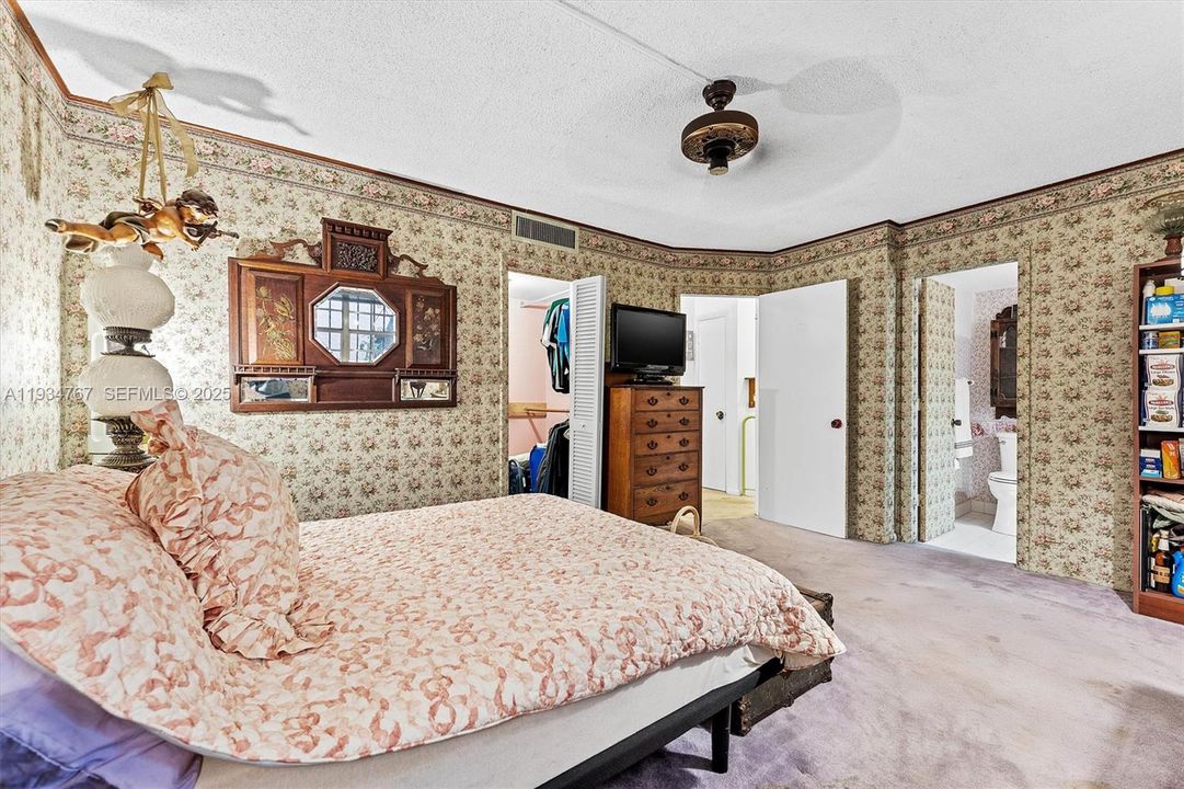 For Sale: $290,000 (3 beds, 2 baths, 1496 Square Feet)