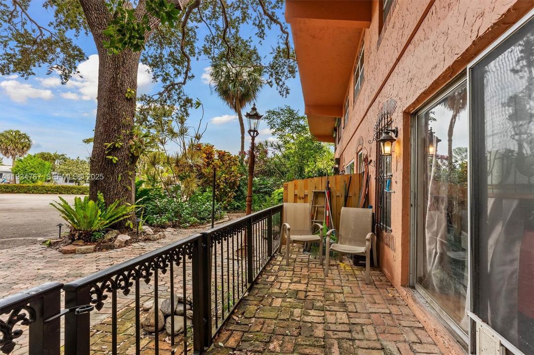 For Sale: $290,000 (3 beds, 2 baths, 1496 Square Feet)