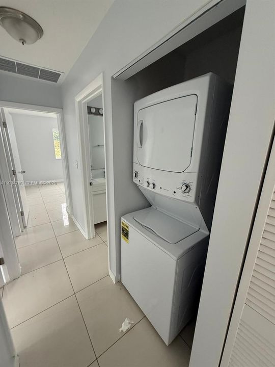 В аренду: $3,000 (3 спален, 2 ванн, 0 Квадратных фут)