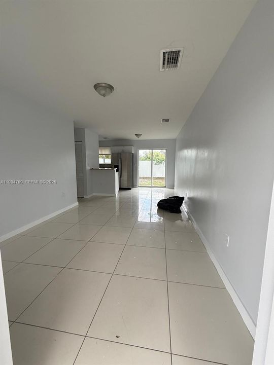 В аренду: $3,000 (3 спален, 2 ванн, 0 Квадратных фут)