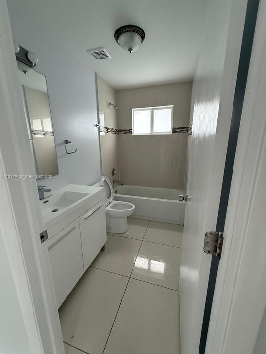 В аренду: $3,000 (3 спален, 2 ванн, 0 Квадратных фут)