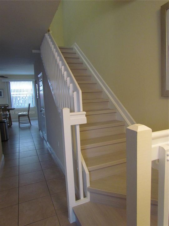 出租: $3,200 (3 贝兹, 2 浴室, 1506 平方英尺)