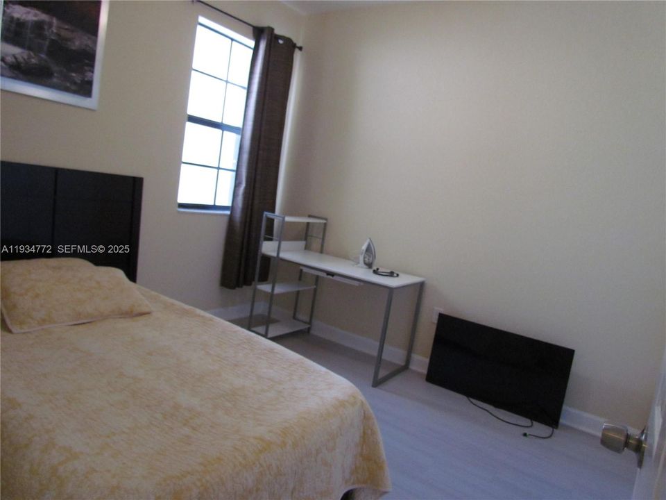 出租: $3,200 (3 贝兹, 2 浴室, 1506 平方英尺)