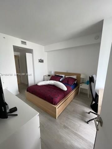 For Sale: $520,000 (1 beds, 1 baths, 756 Square Feet)