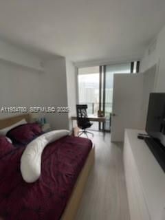 For Sale: $520,000 (1 beds, 1 baths, 756 Square Feet)