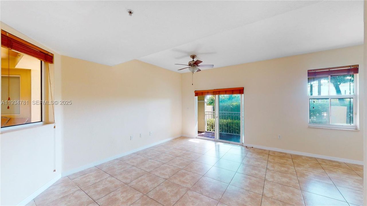 For Rent: $2,900 (3 beds, 2 baths, 1207 Square Feet)