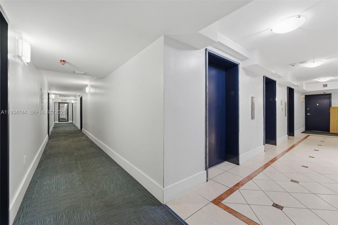 En Venta: $312,000 (2 camas, 2 baños, 903 Pies cuadrados)