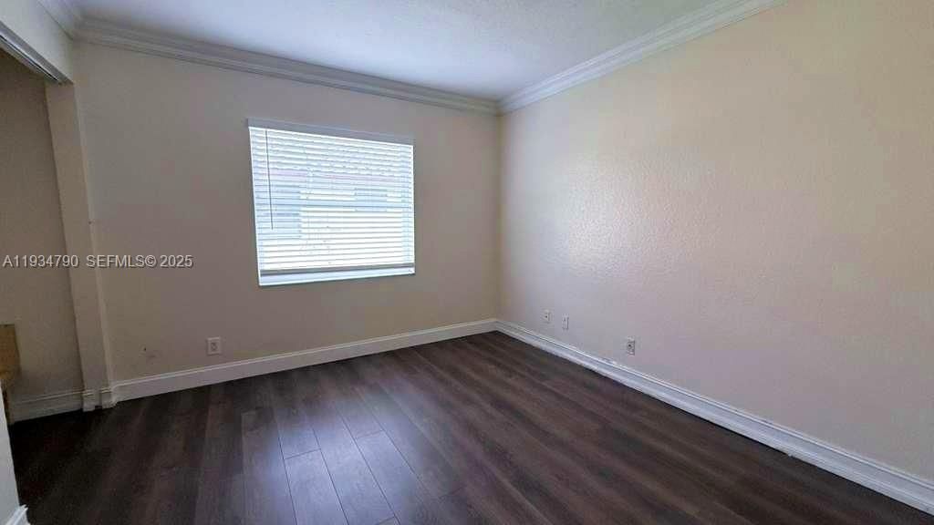 出租: $3,100 (3 贝兹, 2 浴室, 1298 平方英尺)