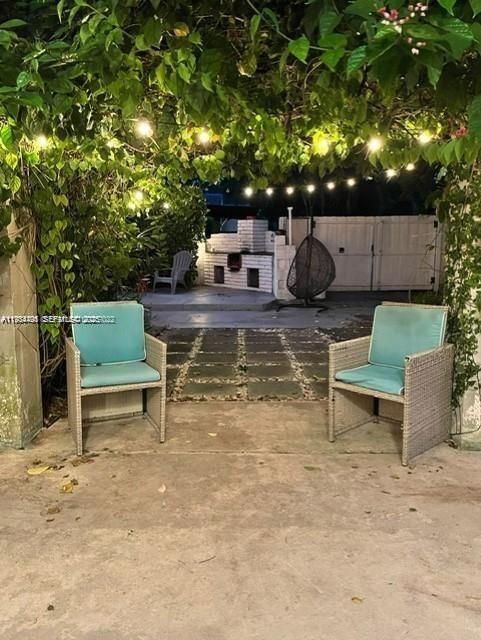 For Rent: $3,950 (3 beds, 1 baths, 1373 Square Feet)