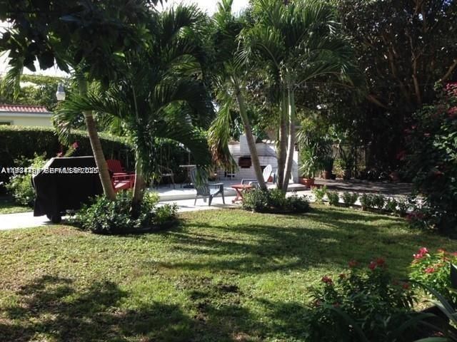 For Rent: $3,950 (3 beds, 1 baths, 1373 Square Feet)