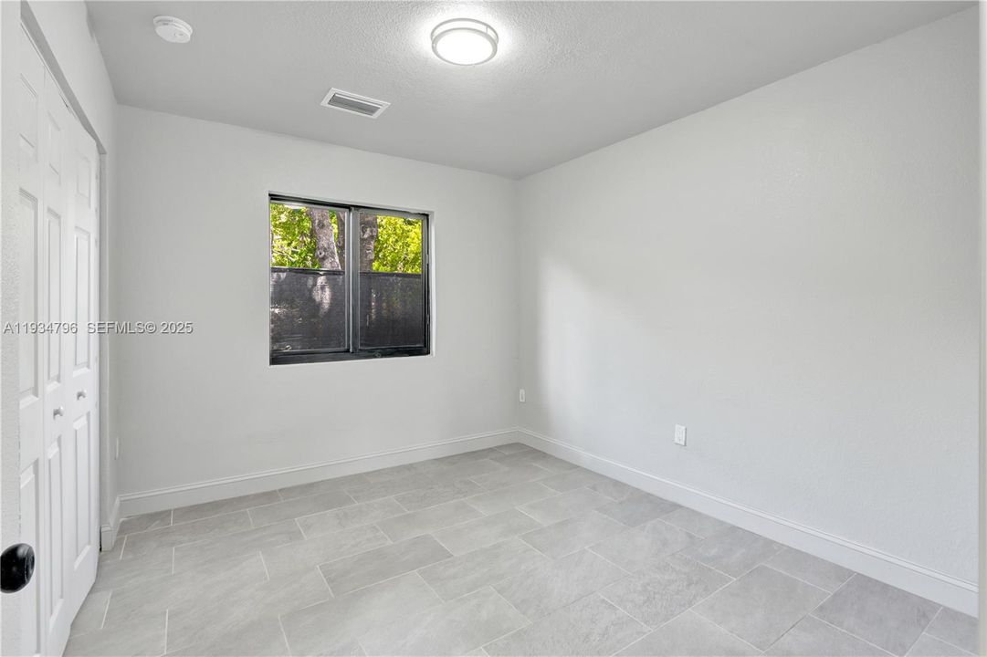 For Rent: $3,997 (4 beds, 2 baths, 1512 Square Feet)