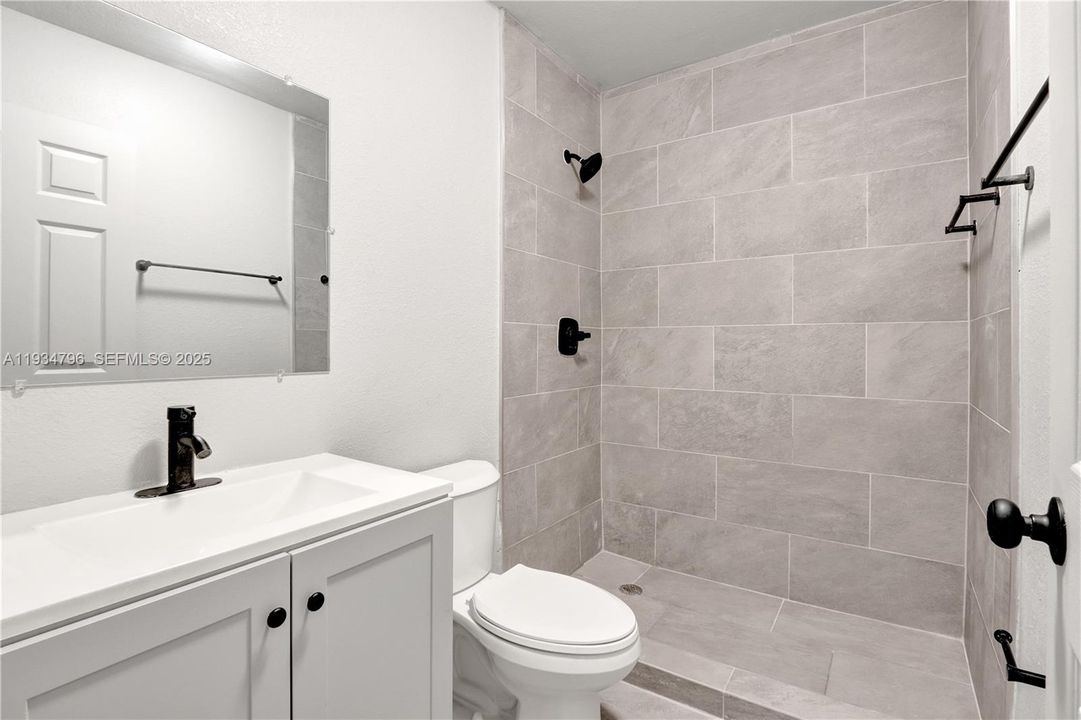 For Rent: $3,997 (4 beds, 2 baths, 1512 Square Feet)