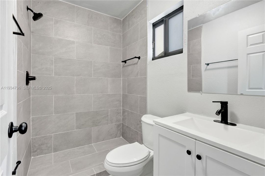 For Rent: $3,997 (4 beds, 2 baths, 1512 Square Feet)