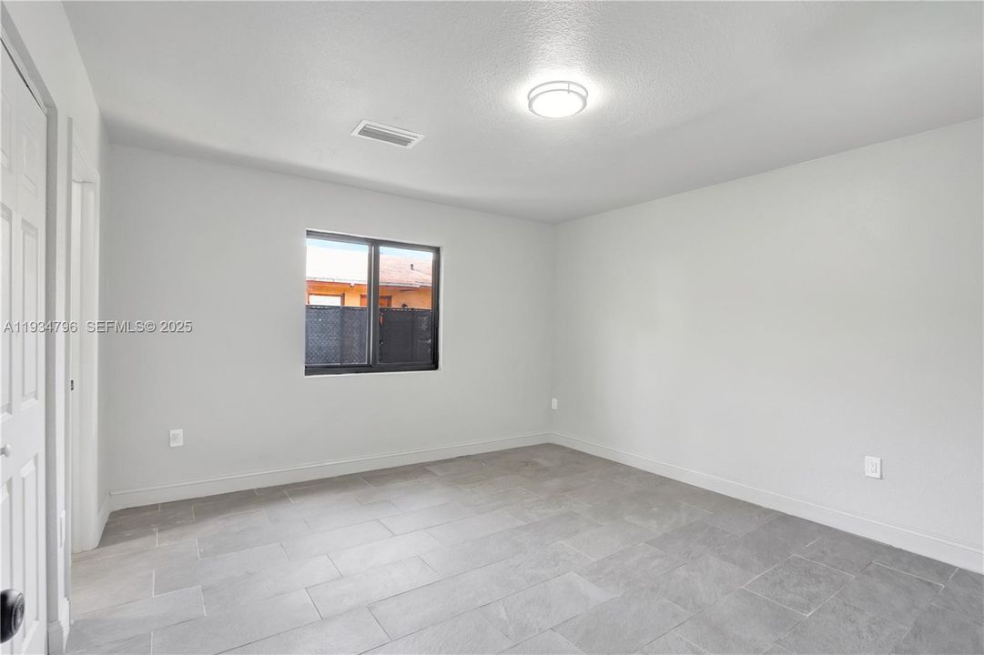 For Rent: $3,997 (4 beds, 2 baths, 1512 Square Feet)